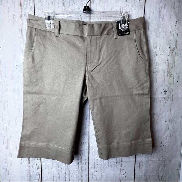 Lee Uniforms Dark Navy Bermuda Shorts Sz 9 - Picture 1 of 16